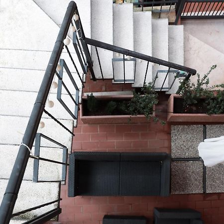 Ponte Vecchio, Elegante Appartamento A Due Passi Dal Centro Bassano del Grappa Bagian luar foto